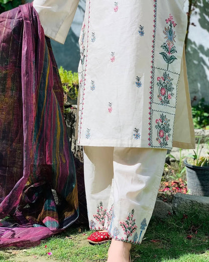Naz Embroidered - 2 pieces - Stylosefashion