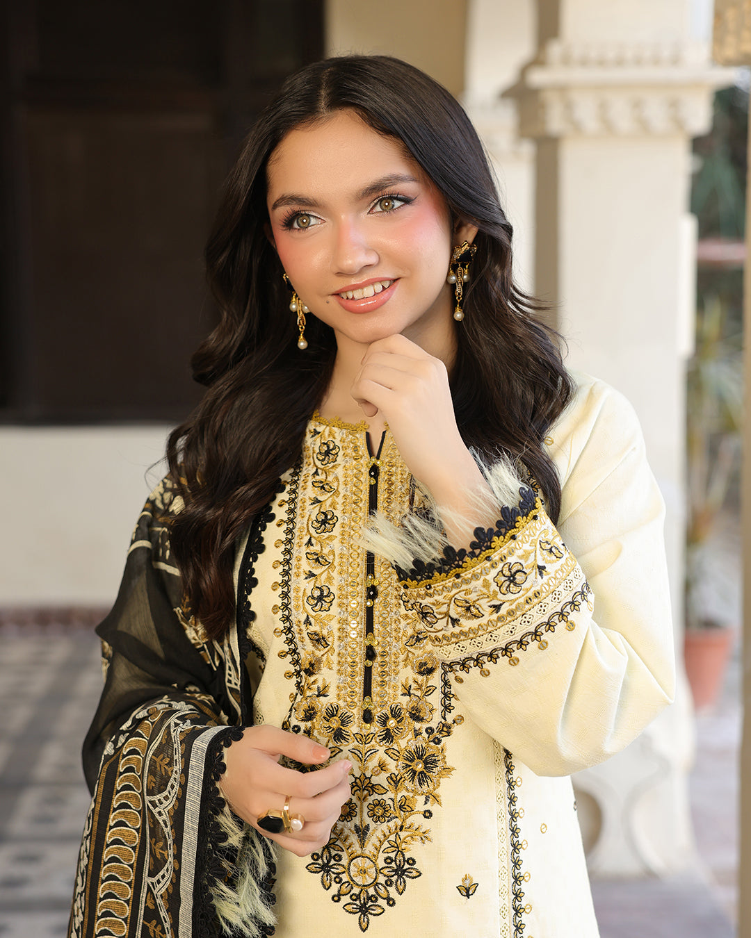CREAMY  - 3PC EMBROIDERED - Stylosefashion