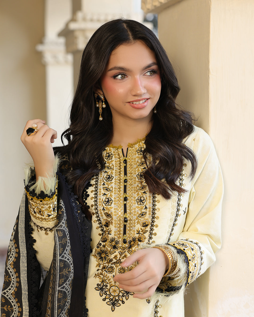 CREAMY  - 3PC EMBROIDERED - Stylosefashion