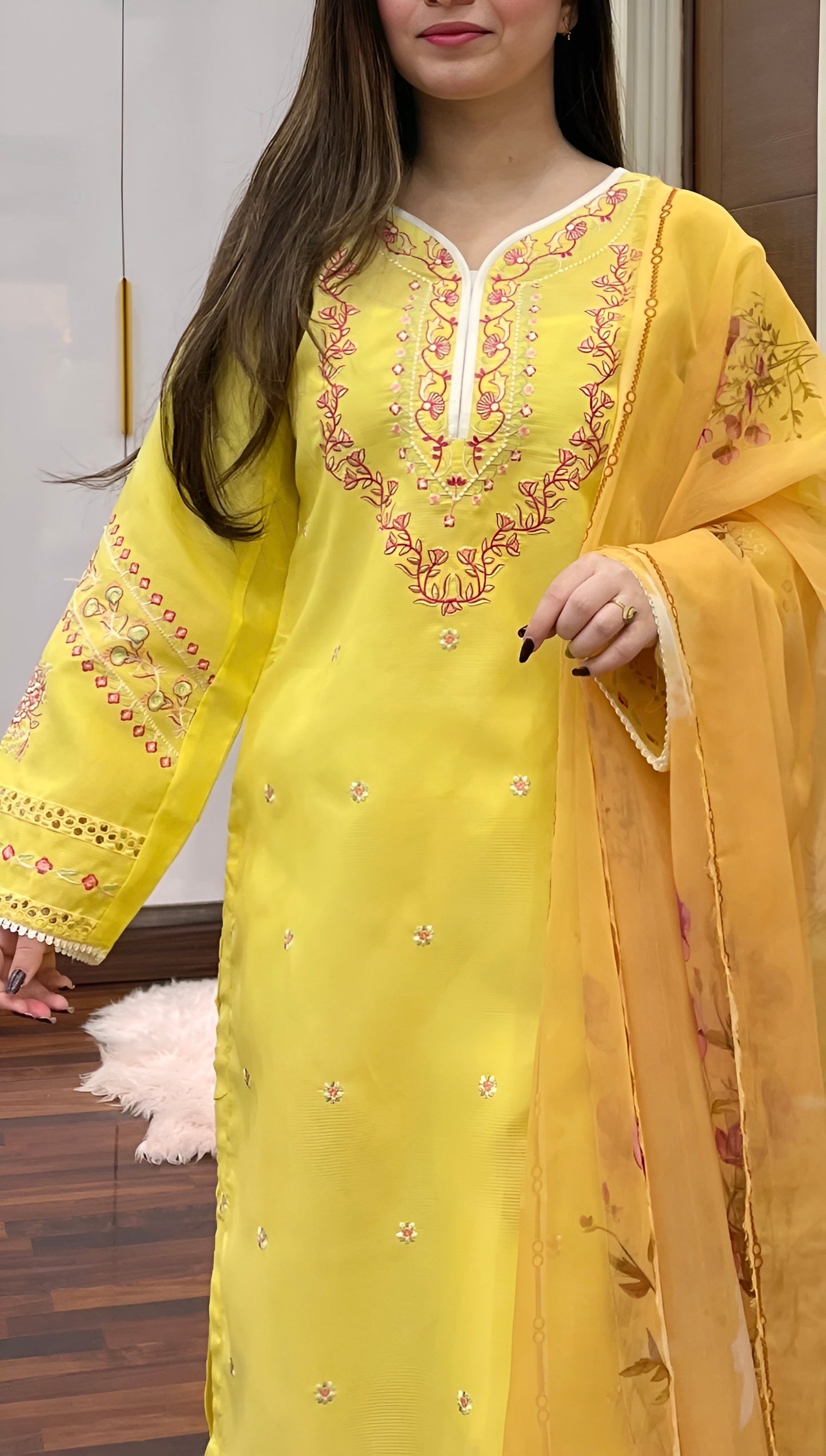 HAJRA EMBROIDERY 3PC (FARSHI)