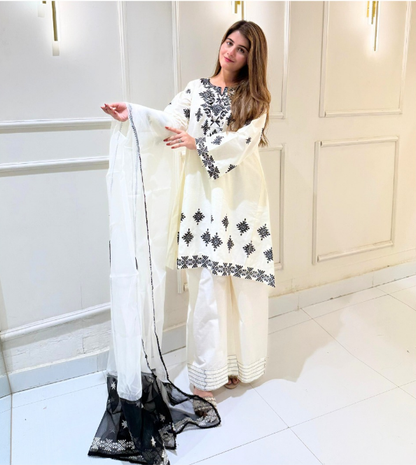 JUNA Dananeer Design LAWN EMB 3PC - Stylosefashion